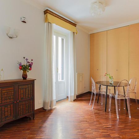 The Best Rent - Spacious One-Bedroom Apartment Near The Columns Of San Lorenzo Milan Bagian luar foto