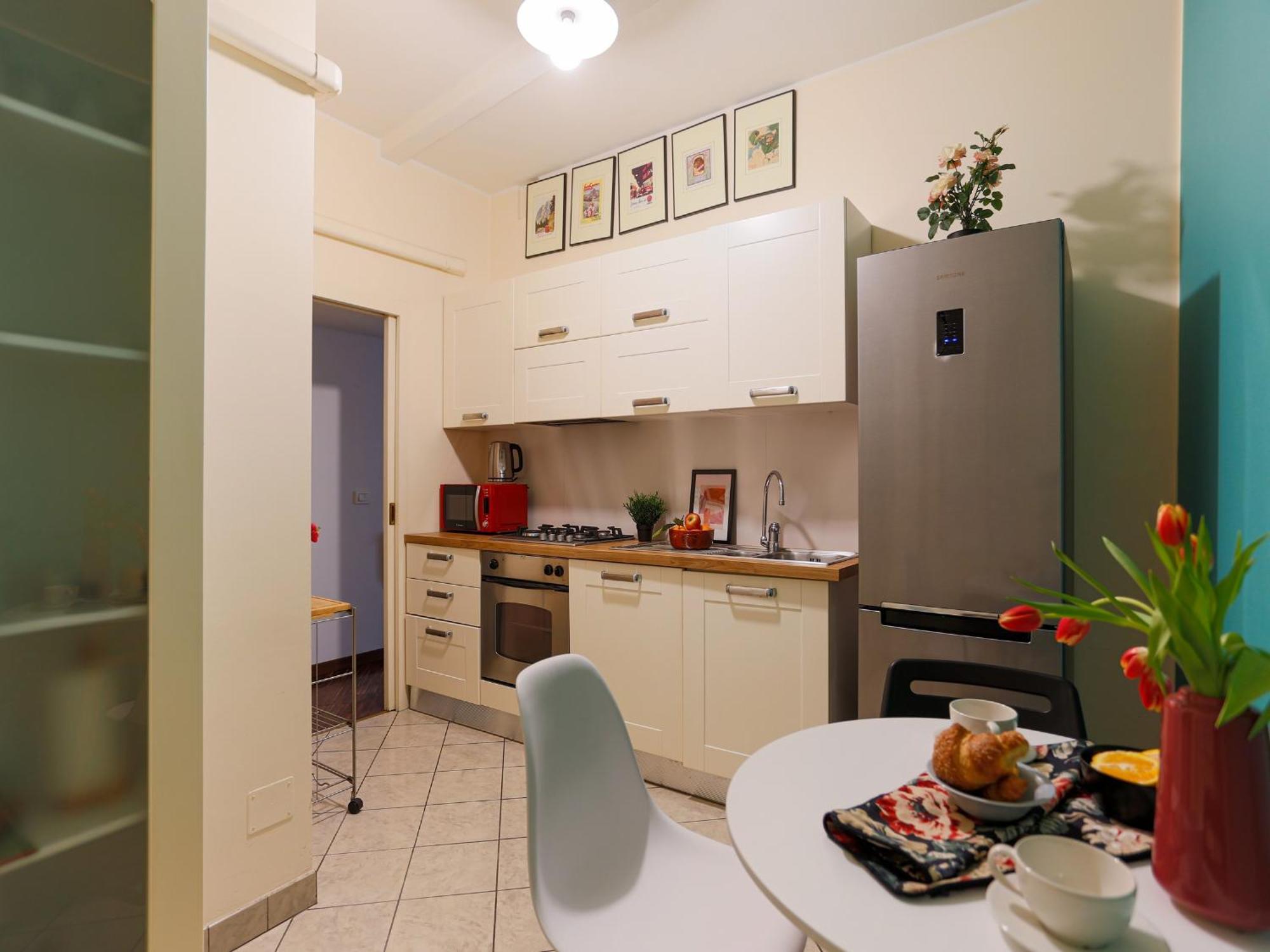 The Best Rent - Spacious One-Bedroom Apartment Near The Columns Of San Lorenzo Milan Bagian luar foto