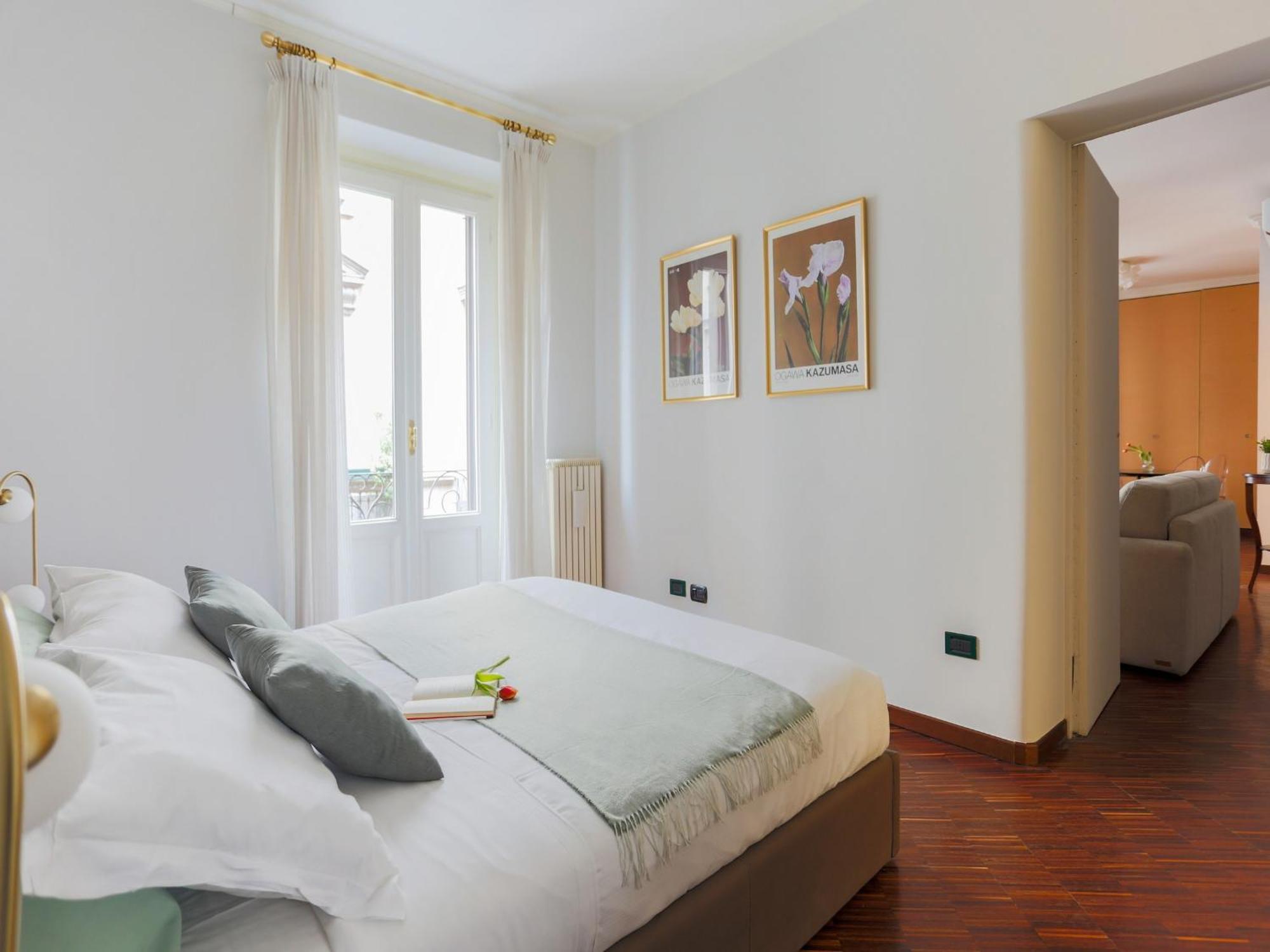 The Best Rent - Spacious One-Bedroom Apartment Near The Columns Of San Lorenzo Milan Bagian luar foto