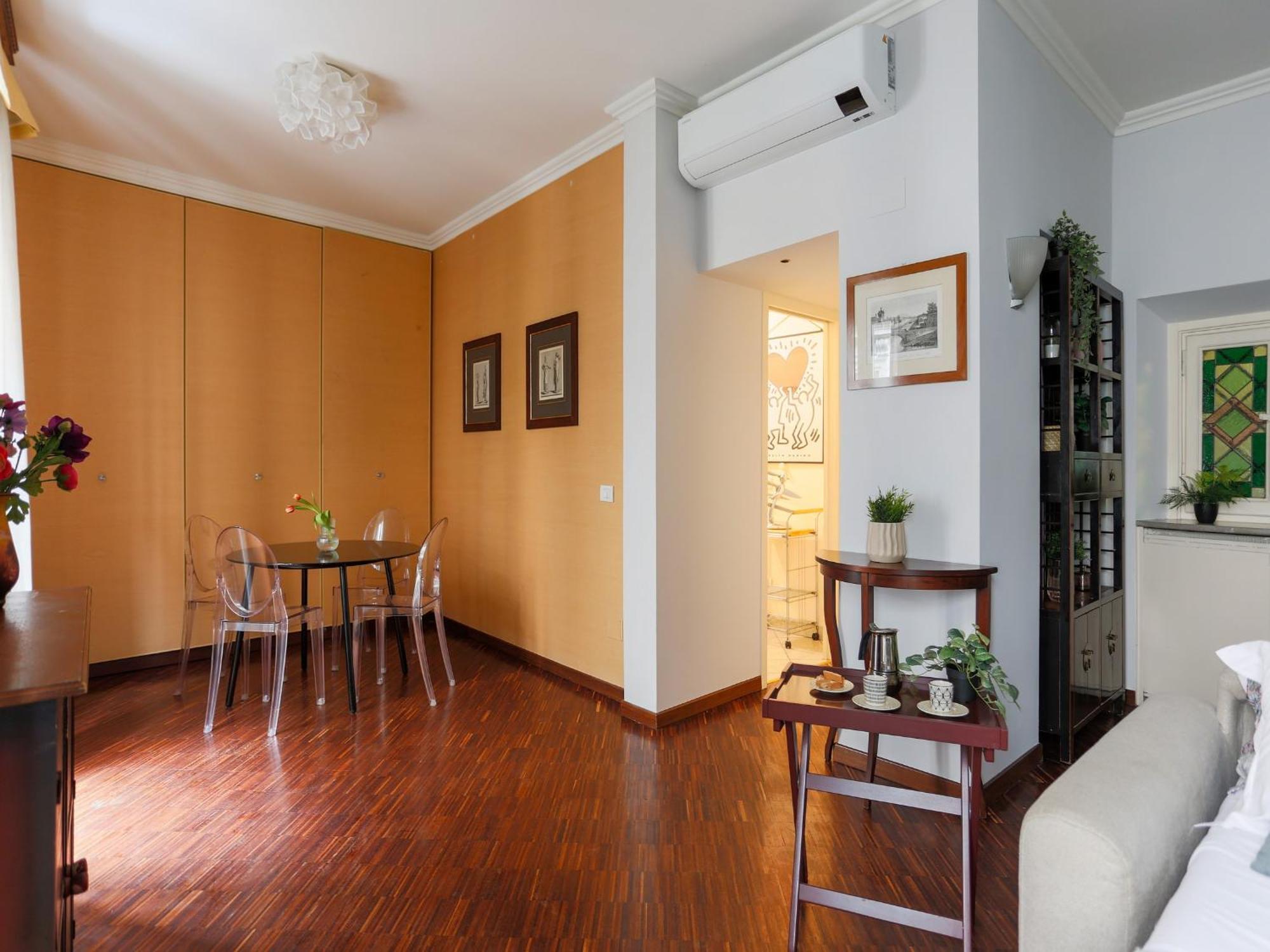 The Best Rent - Spacious One-Bedroom Apartment Near The Columns Of San Lorenzo Milan Bagian luar foto