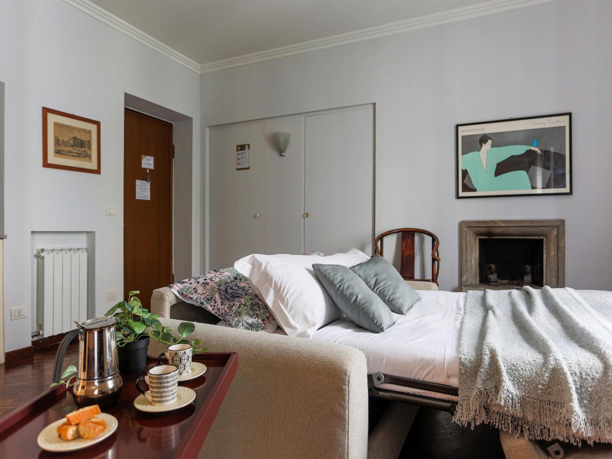 The Best Rent - Spacious One-Bedroom Apartment Near The Columns Of San Lorenzo Milan Bagian luar foto